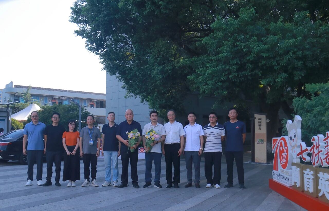 品和所情牵桑梓教育,设立“品和”师生品德奖,助力瑞安九中人才培养